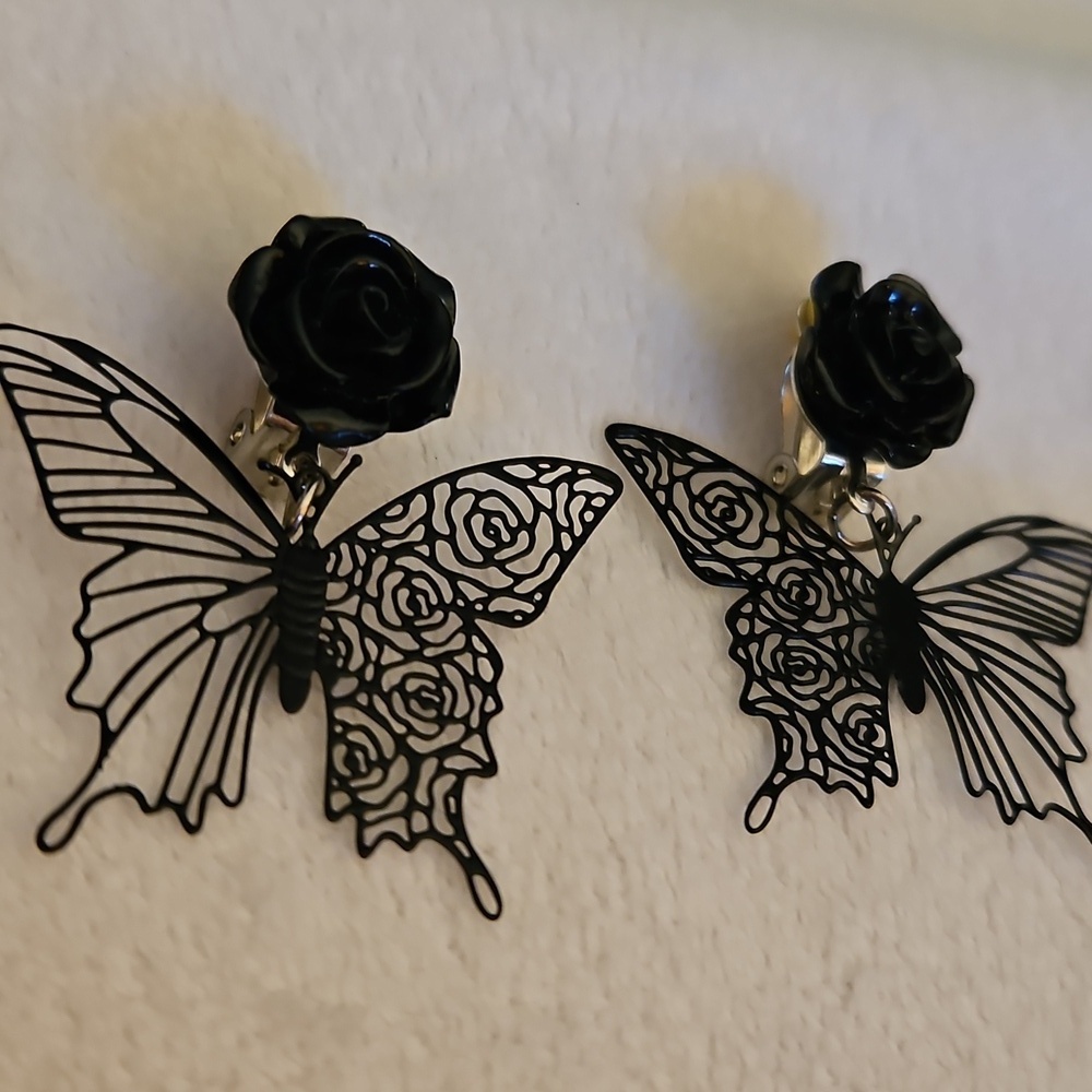 Vintage 1980s Black Rose Delicate Butterfly Goth Clip-on Earrings - Picture 4 of 7